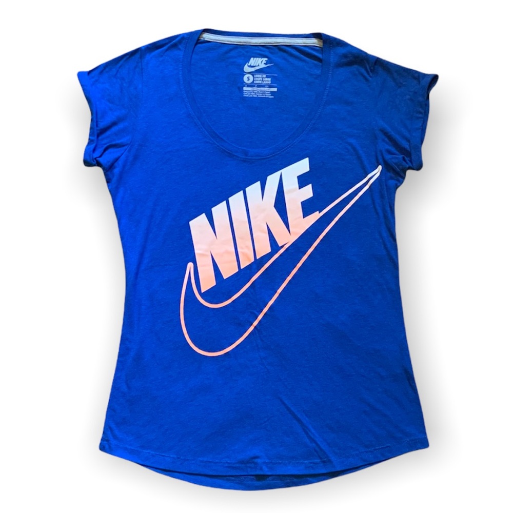 Nike Tee Shirt Women’s Size Small Blue Ombré Casual Athleisure Athletic